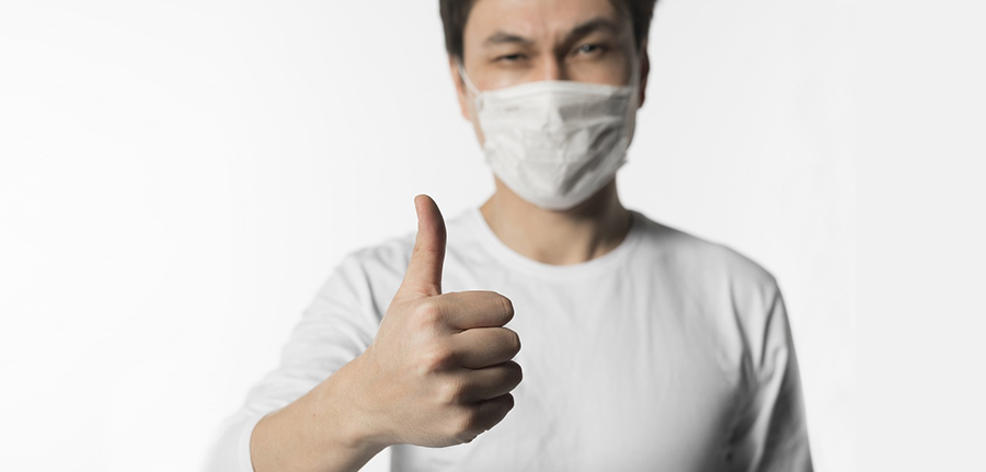 Si uno tiene que viajar, consejos para tratar de esquivar el coronavirus